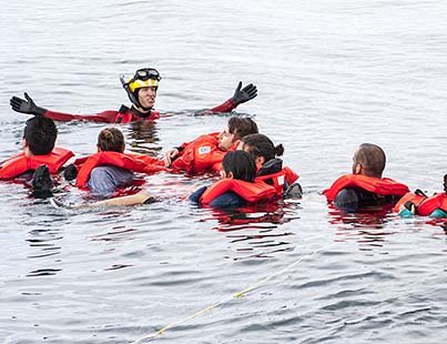 Medical Students Learn About Boating Safety